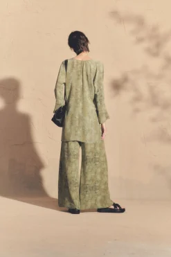 Amina, top in amantis print silk