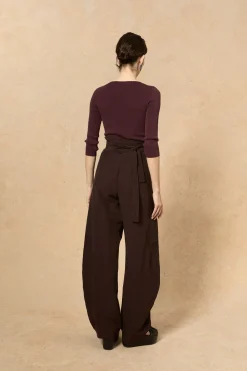 Arco, pantalon en lino y cupro burdeos