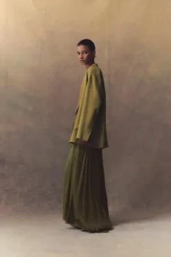 Aurora, falda larga en seda pistachio