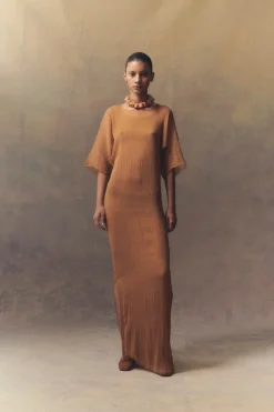 Aurora, vestido largo en seda bronce