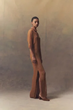 Aurora, vestido largo en seda bronce