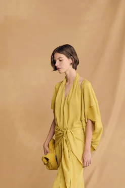Banane, yellow short jacket