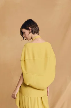 Banane, yellow short jacket