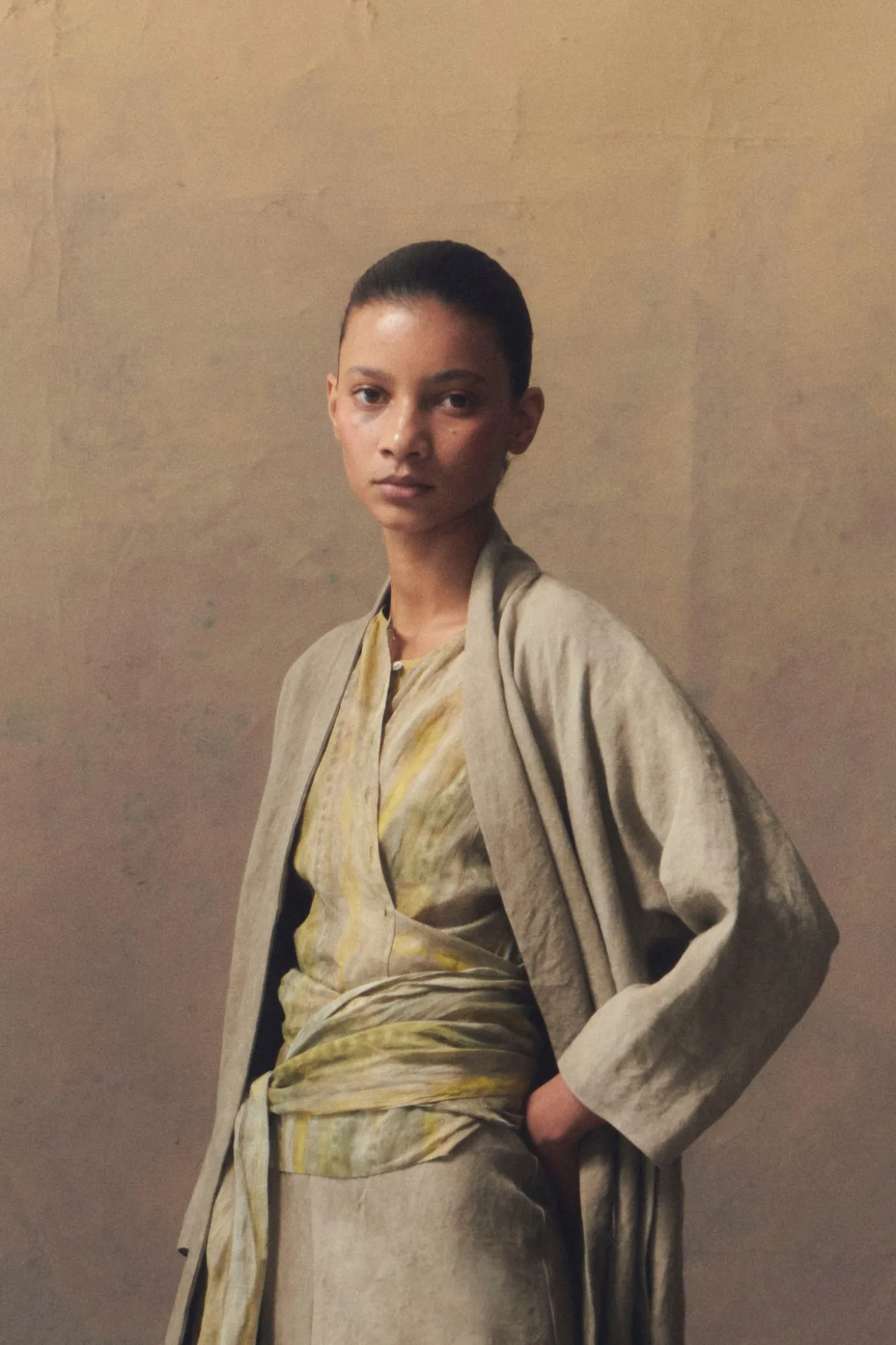Bimba, stone gray maltinto linen coat