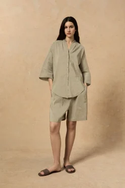 Cleo, pantalon corto en lino y seda a rayas verdes