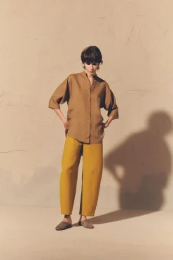 Dakota, pantalón en lino y lana virgen cúrcuma