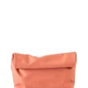 Delhi L, clutch grande en cuero coral