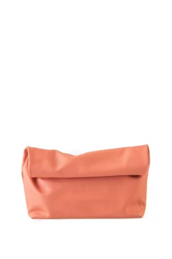 Delhi L, clutch grande en cuero coral
