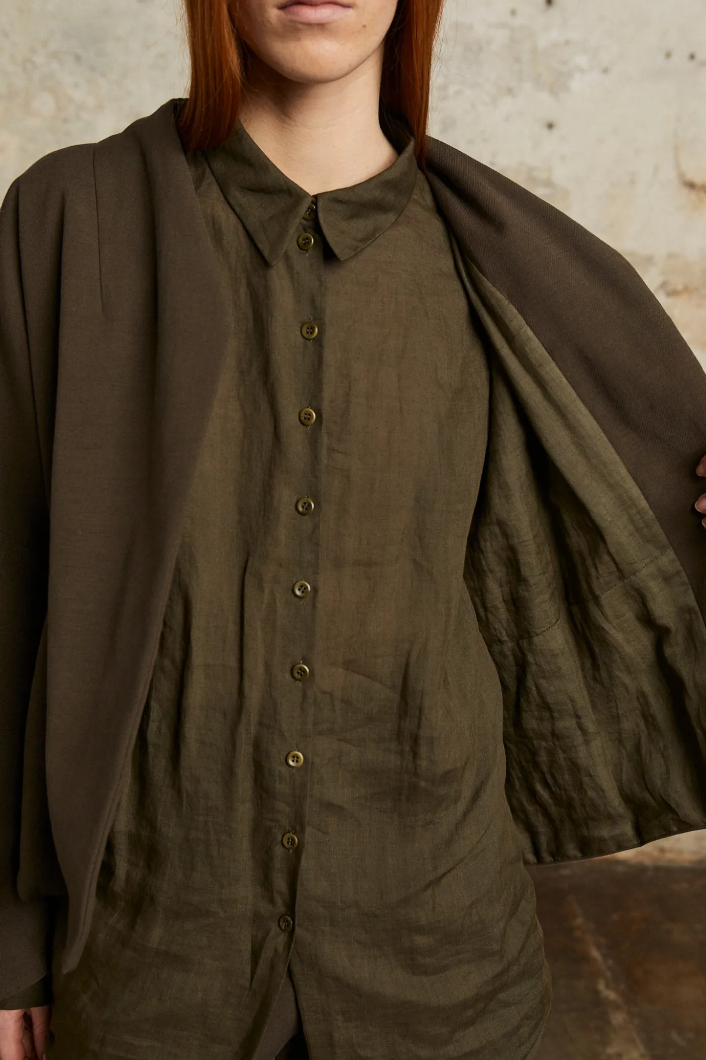 Dennis, camisa oversize en ramio castaña