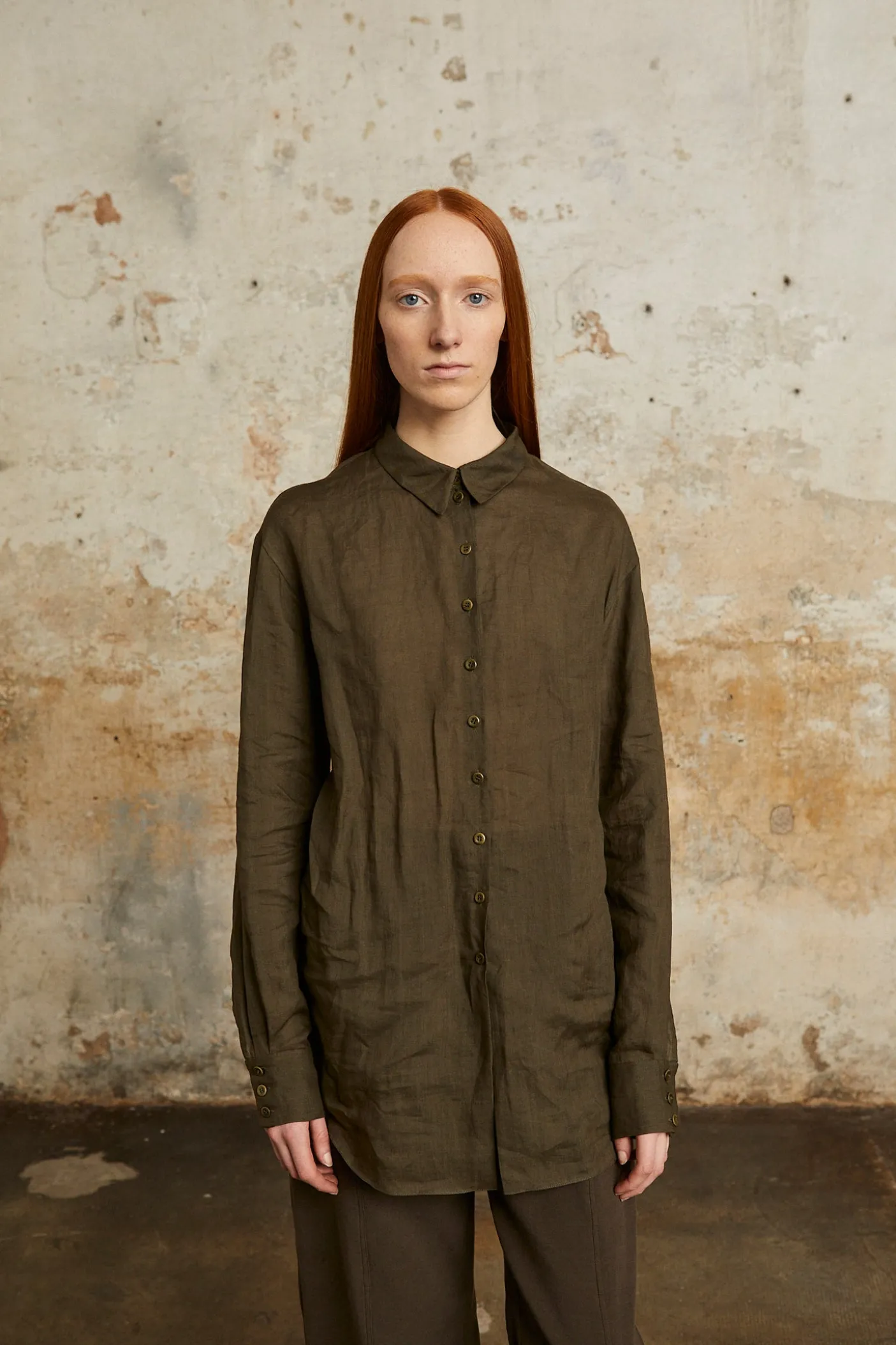 Dennis, camisa oversize en ramio castaña