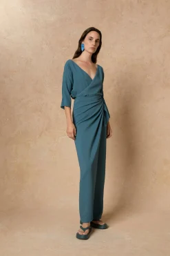 Genara, vestido en seda turquesa