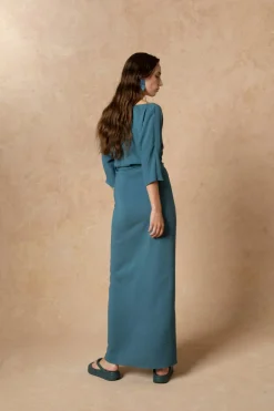 Genara, vestido en seda turquesa