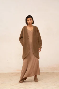 Hair, brown wool and silk coat