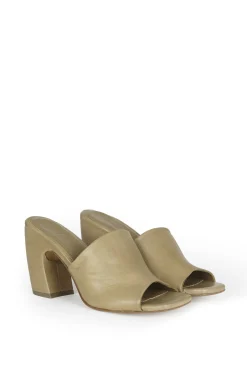 Janis, mules en verde