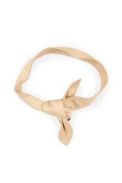 Jin 6, cinturon anudado de cuero beige