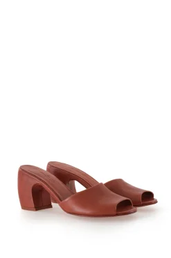 Juno, sandalia brandy