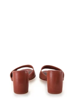 Juno, sandalia brandy