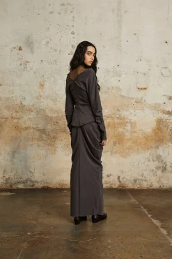 Kaz, long gray silk skirt