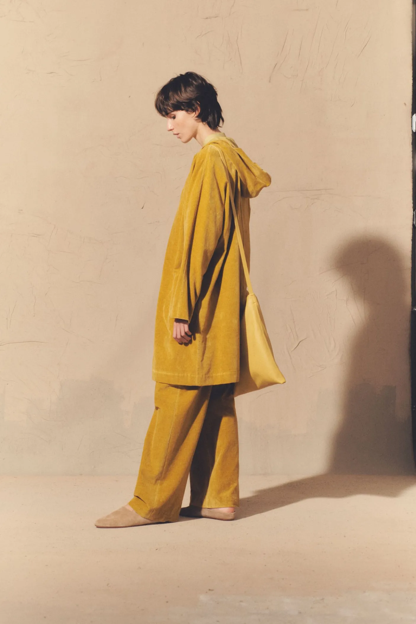 Leandra, velvet pants
