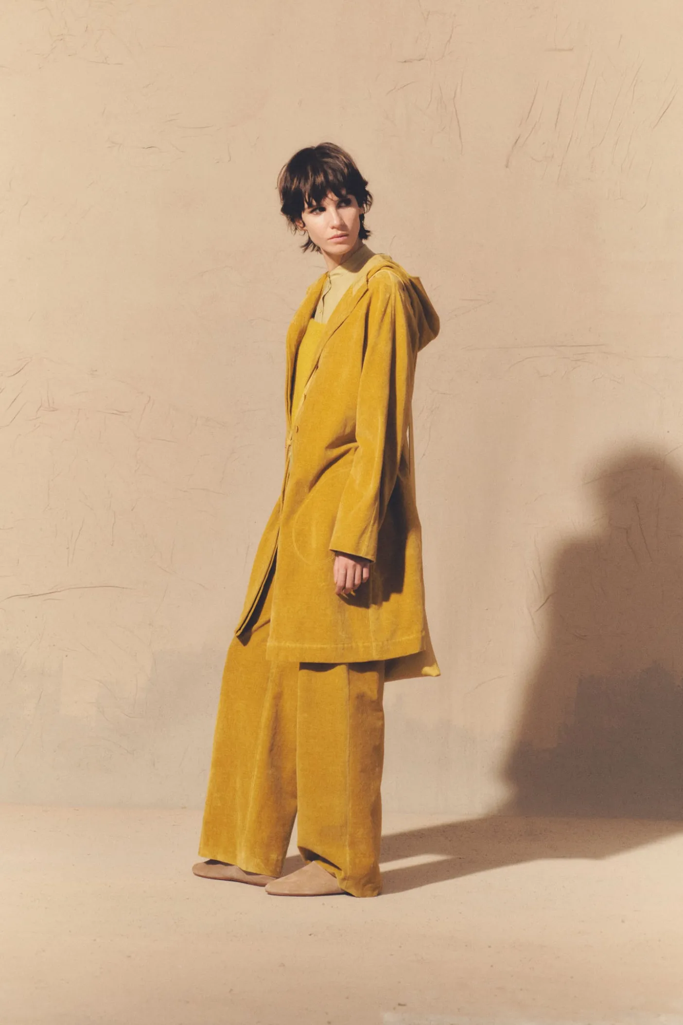 Leandra, velvet pants