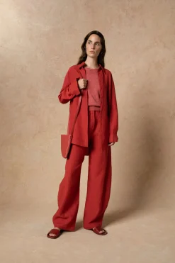 Marlo, camisa en lino rojo