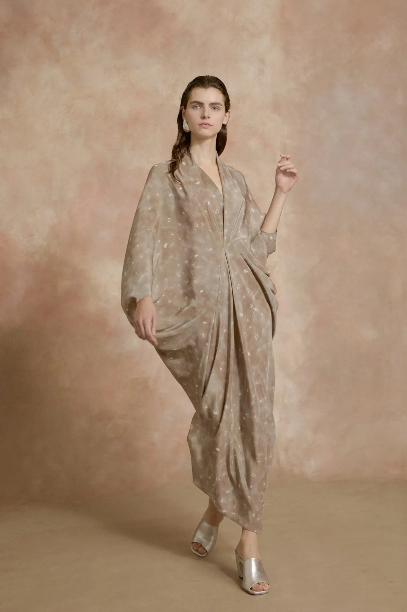 Mayu, vestido en seda verde