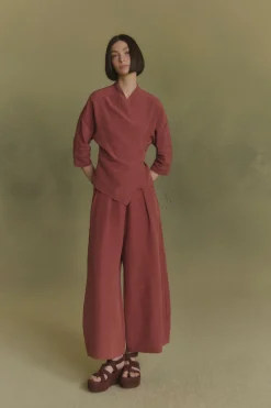 Mona, chaqueta de lino y seda fresa