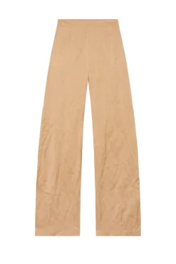 Peaches, peach high waisted pants