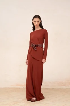 Sabrina, top en seda stretch granate