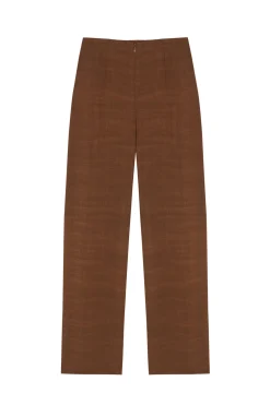 Saga, cinnamon pants
