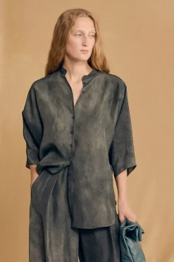 Salome, camisa de seda petroleo maltinto