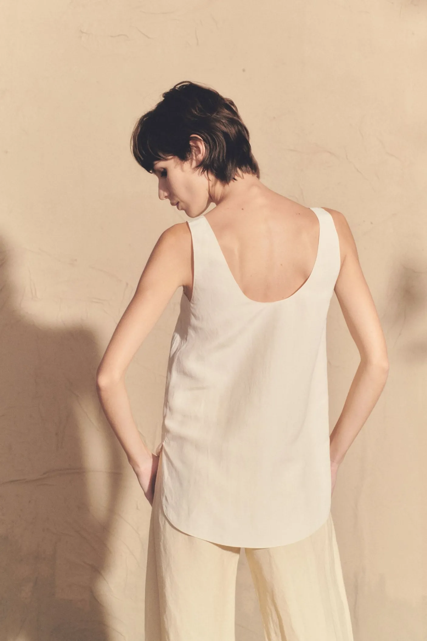 Simona, smoke gray linen and silk top