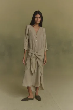Tramonto, vestido midi de ramio verde salvia